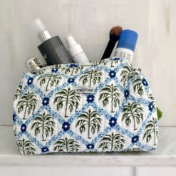 handcrafted cosmeticbag 