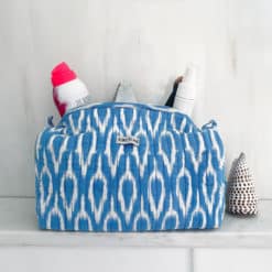 handcrafted cosmetic bag "positive blue"
